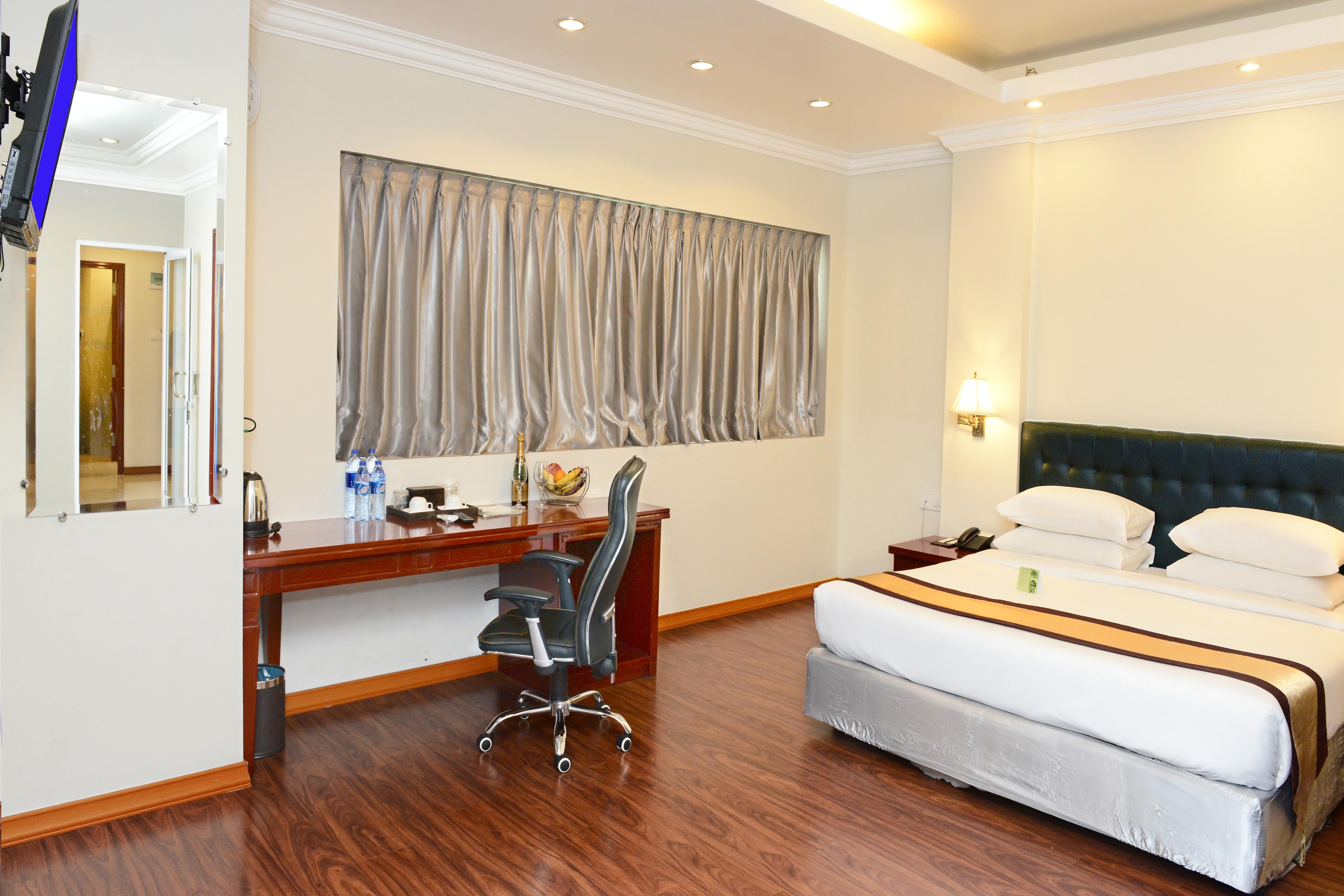 Hotel Grand United - Ahlone Branch