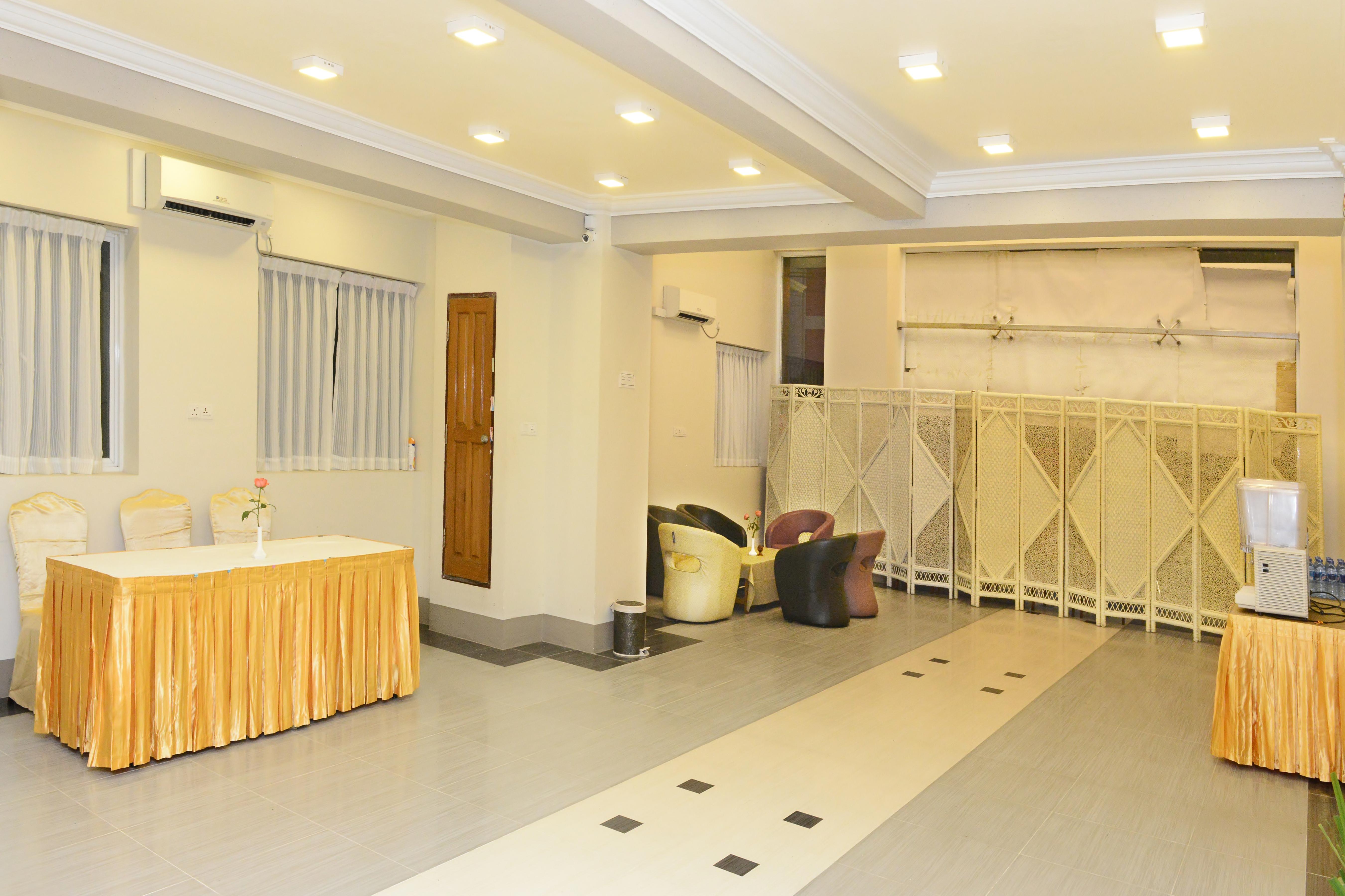 Hotel Grand United - Ahlone Branch