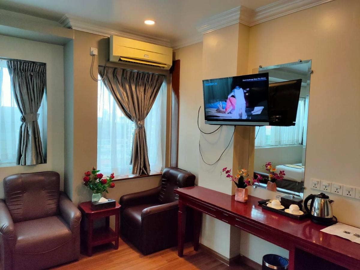 Hotel Grand United - Ahlone Branch 4*