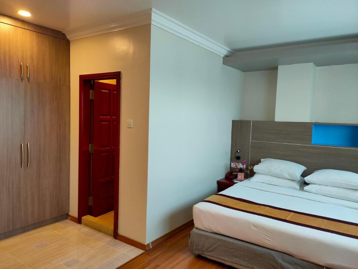 Hotel Grand United - Ahlone Branch