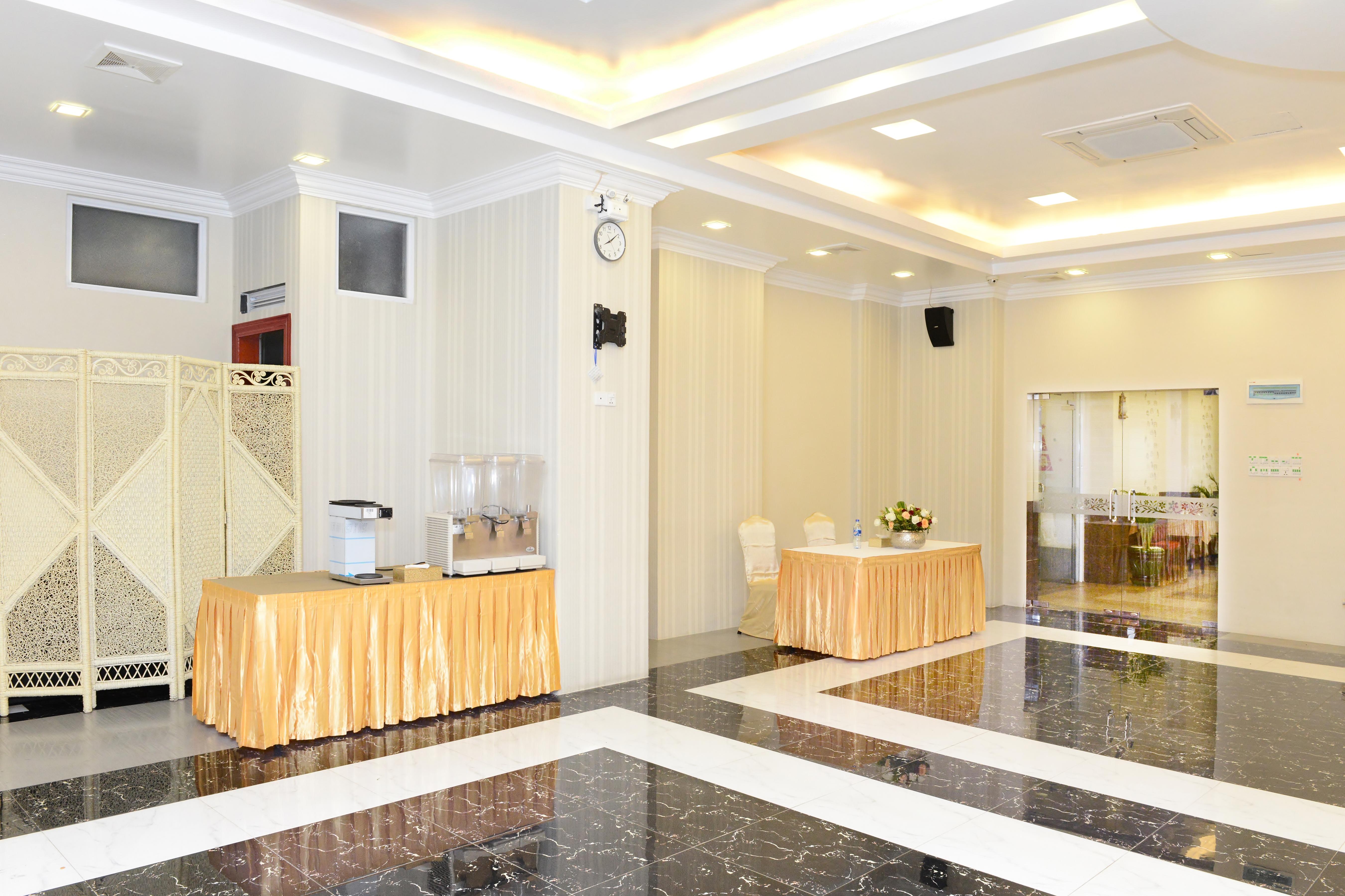 Hotel Grand United - Ahlone Branch