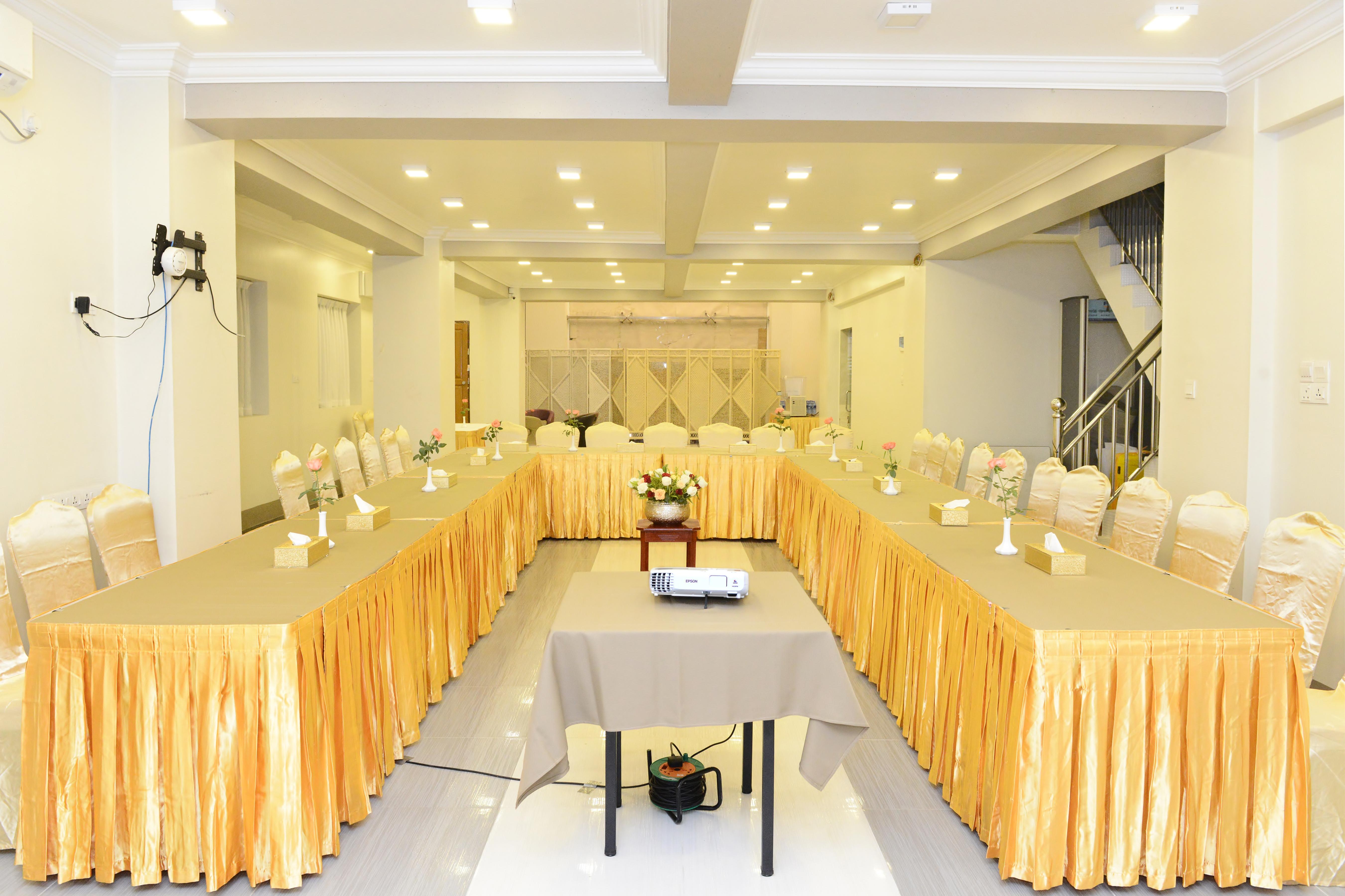 Grand United - Ahlone Branch Hotel